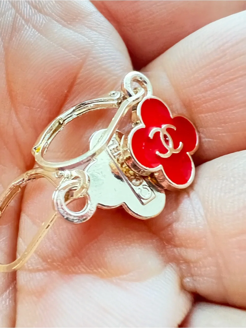 Unbranded Red Clover-Style Drop Earrings with Interlocking Accent
